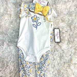 6-9M Floral Baby Bodysuit and Pants Set